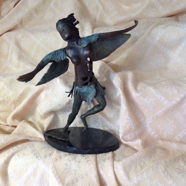 13 figurative with wings